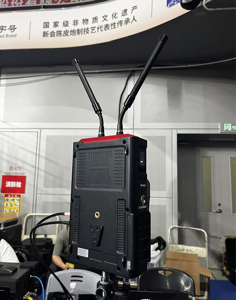 粤BA赛场！STW1004 无线小微波护航赛事直播拍摄